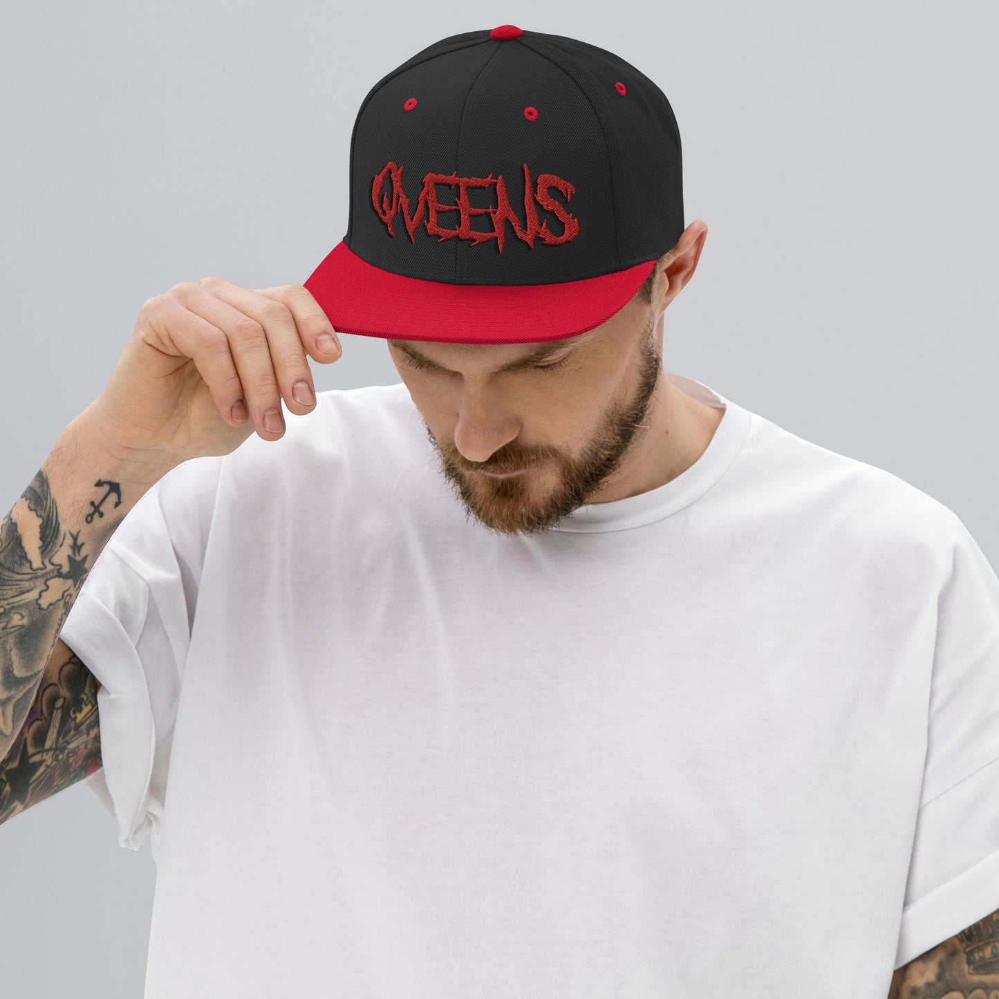 Qveens Snapback Cap Red